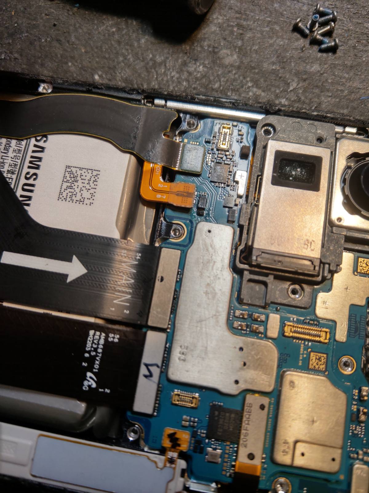 Samsung Galaxy Note20 ULTRA 5g смяна на fpc конектор