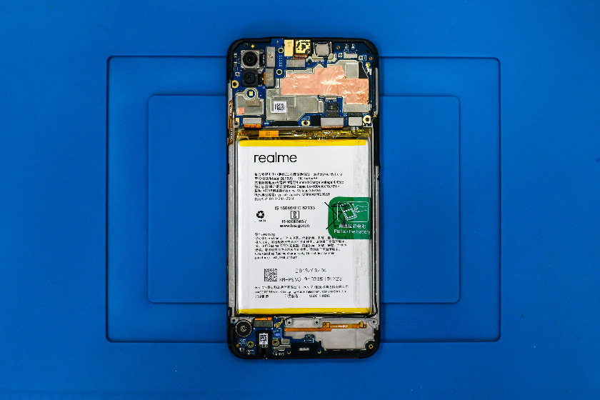 Realme 8 смяна на дисплей