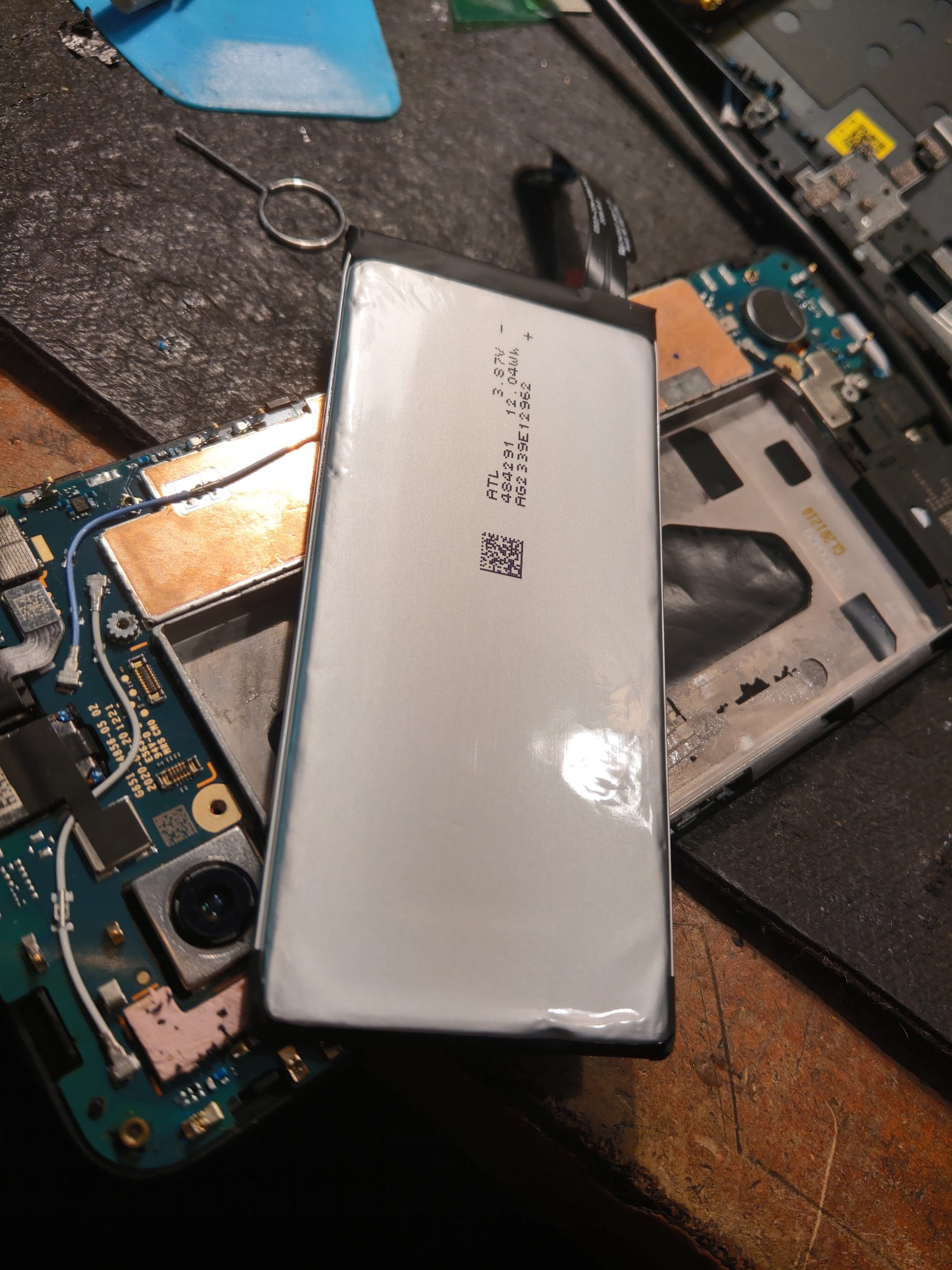 Google Pixel 4A смяна на батерия